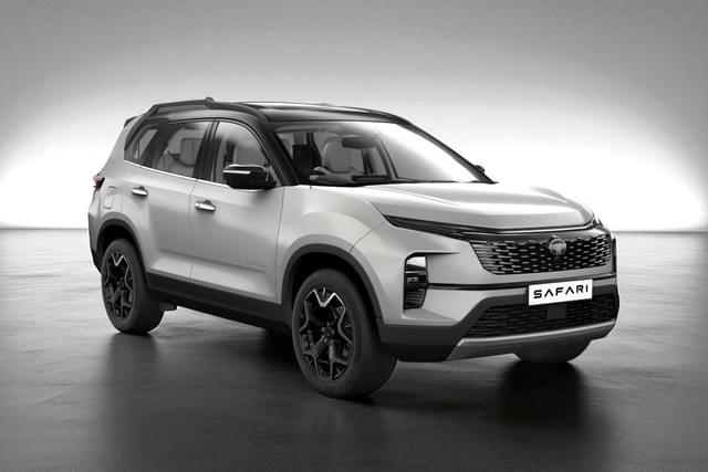 Tata Safari Frost White Color Image